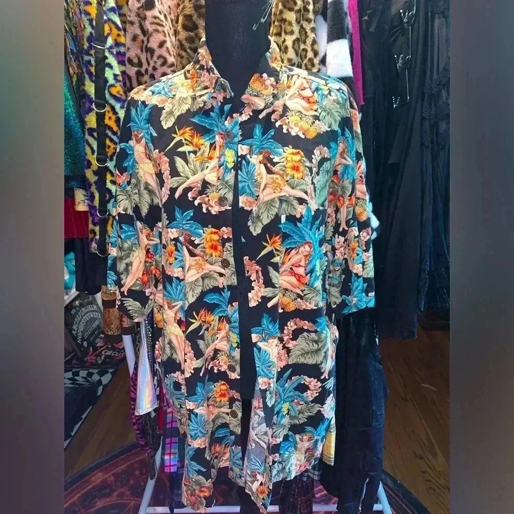 Vintage men’s Absolutor Hawaiian Aloha pinup girl hula shirt